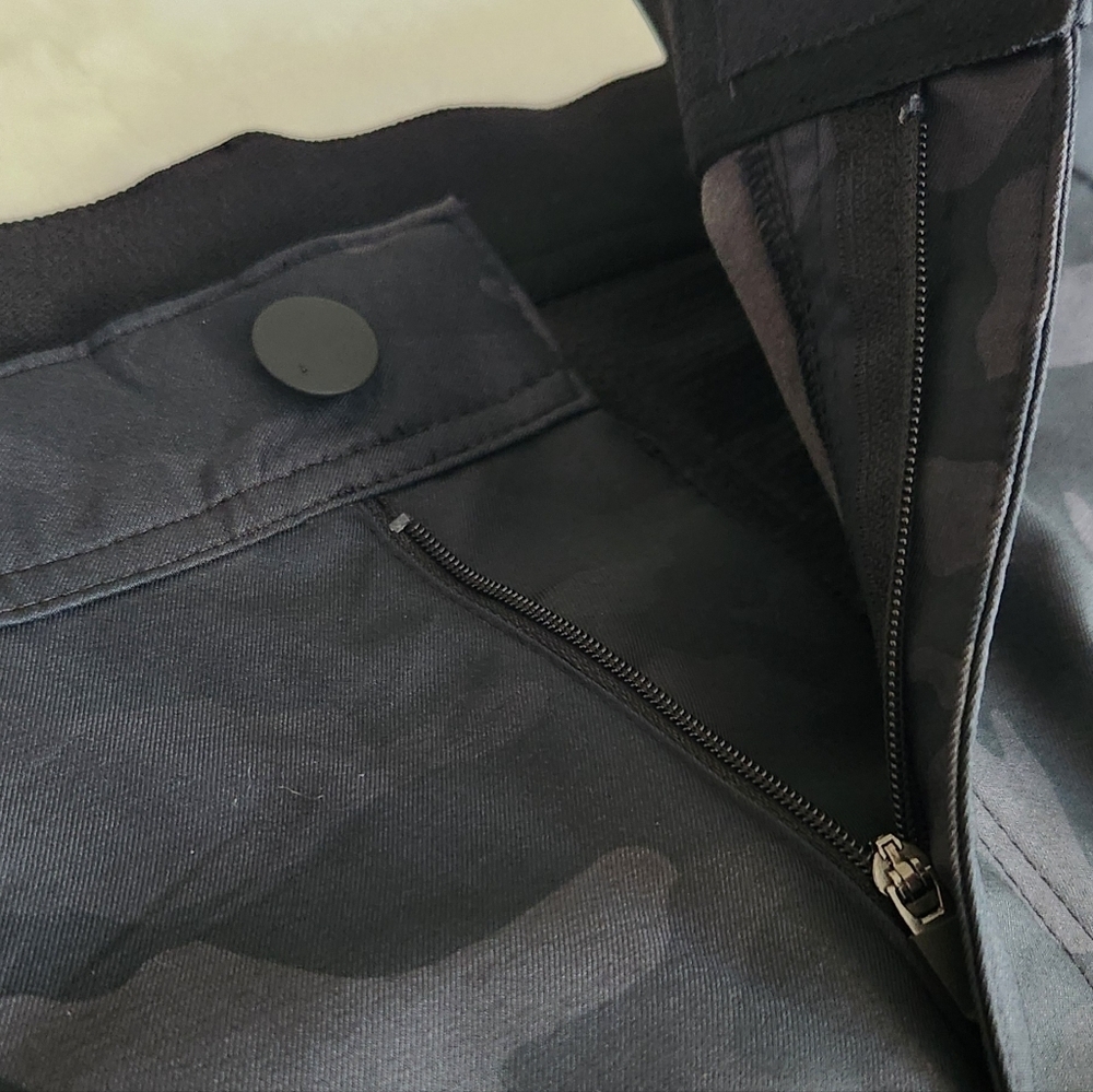 🩳 George Men’s Black Camo Commuter Shorts – Size 40, NWT, Moisture-Wicking - Picture 8 of 13